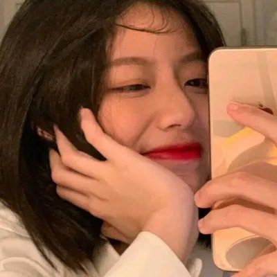 站起来的女孩